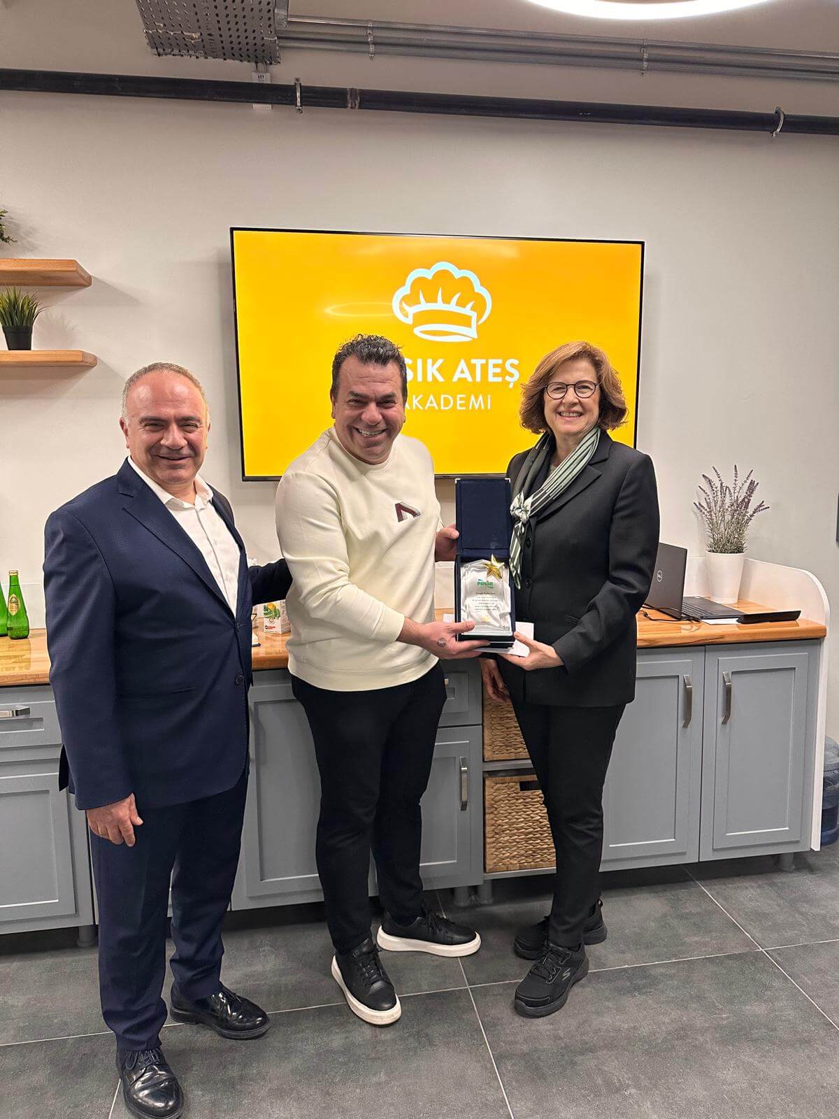 Kısık Ateş Akademi Pınar Mutfağı'nda Uzman Şeflerini Ağırladı!